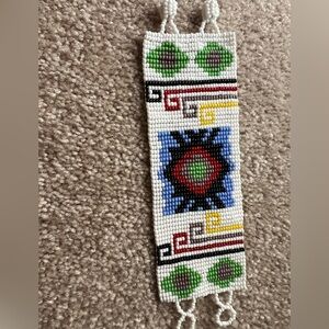 White beaded bracelet